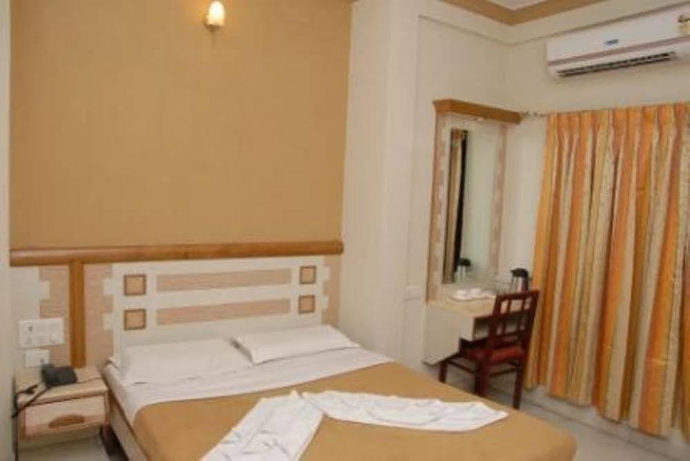 Hotel Manasa Paradise Bangalore Eksteriør billede